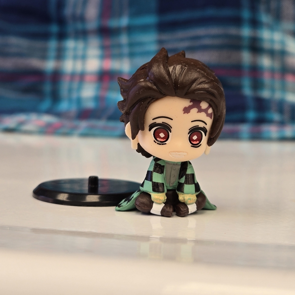 🍒🍒 Demon Slayer: Kimetsu no Yaiba Tanjiro Kamado Figurine With Stand